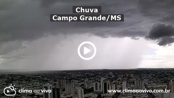 Na imagem mostra o avanço de chuva sobre a capital Campo Grande 